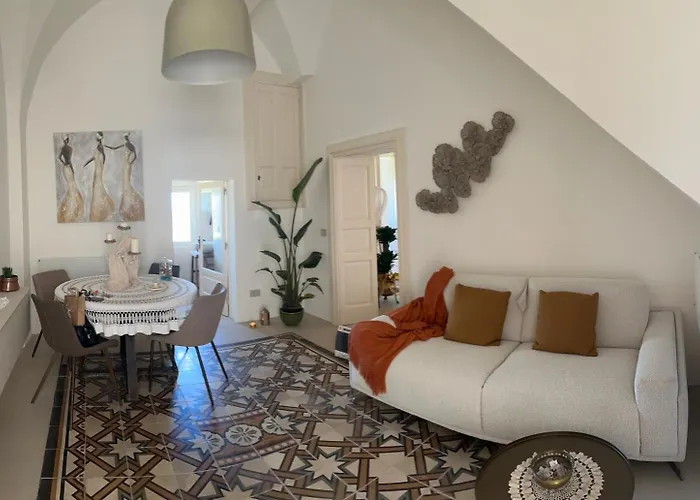 펜션 Sami Charming 오스투니